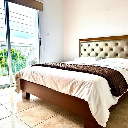 Nanas Vacation House Paphos ภายนอก รูปภาพ